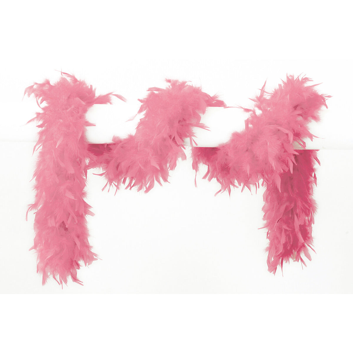 Op deze afbeelding zie je een Accessoires, van het merk Wilbers. Lange Boa Met Veren Roze 180 Centimeter
