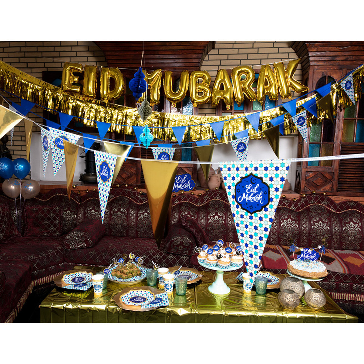 Op deze afbeelding zie je een Decoratie, van het merk Boland. Folieballonslinger Ramadan Eid Mubarak Goud