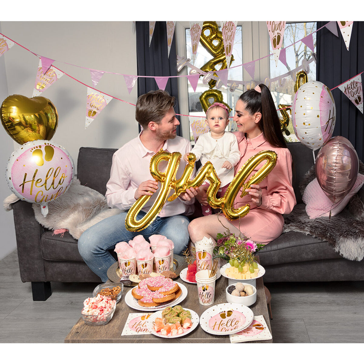 Op deze afbeelding zie je een Decoratie, van het merk Boland. Folieballon Hello Girl!