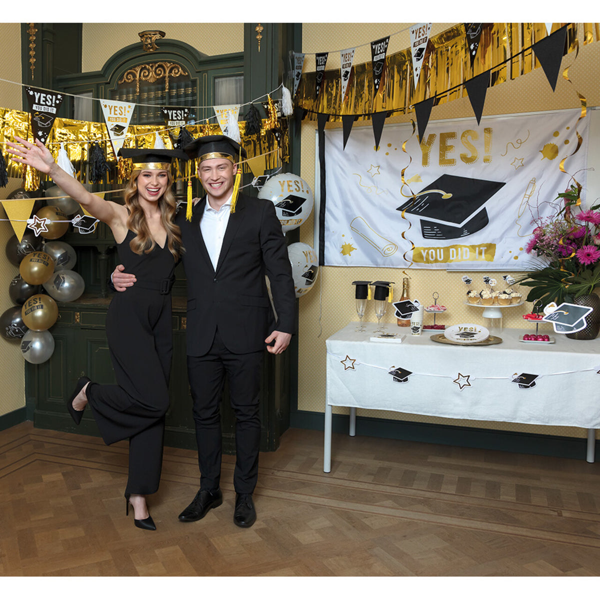 Op deze afbeelding zie je een Decoratie, van het merk Boland. Cocktailprikkers Taart Versiering Geslaagd Yes! You Did It