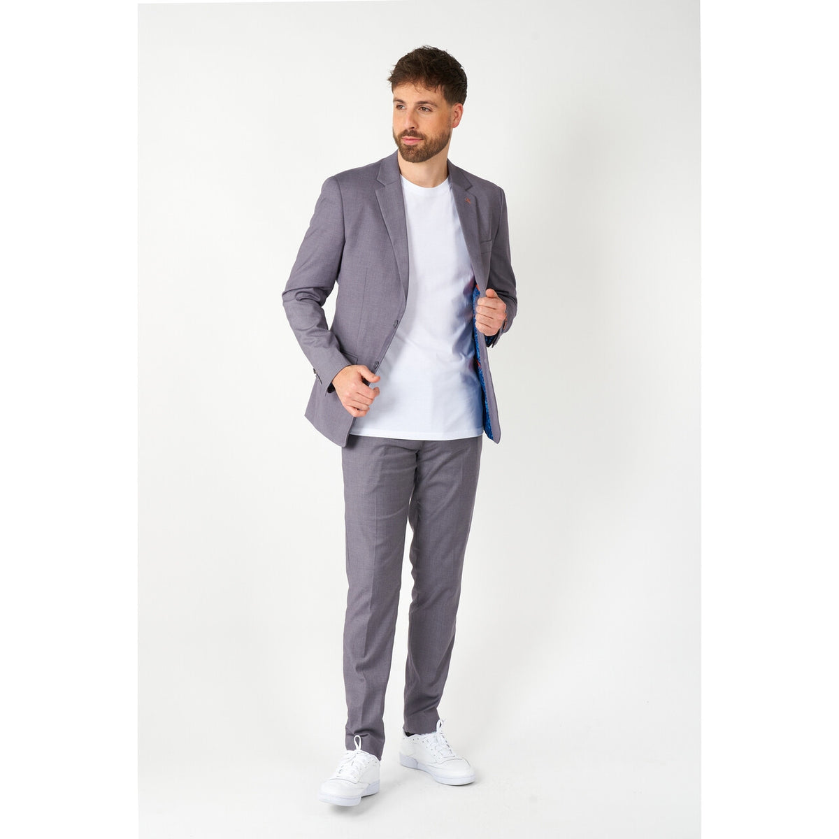 Op deze afbeelding zie je een Kostuums, van het merk Opposuits. Best Man Bruiloft Ready Kostuum