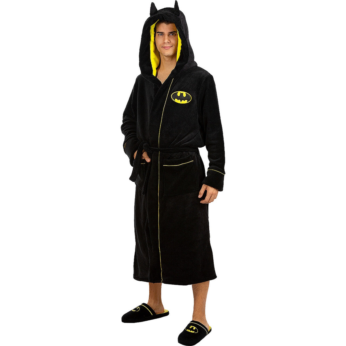 Op deze afbeelding zie je een Kostuums, van het merk Funidelia. Bad As Batman Badjas Kostuum