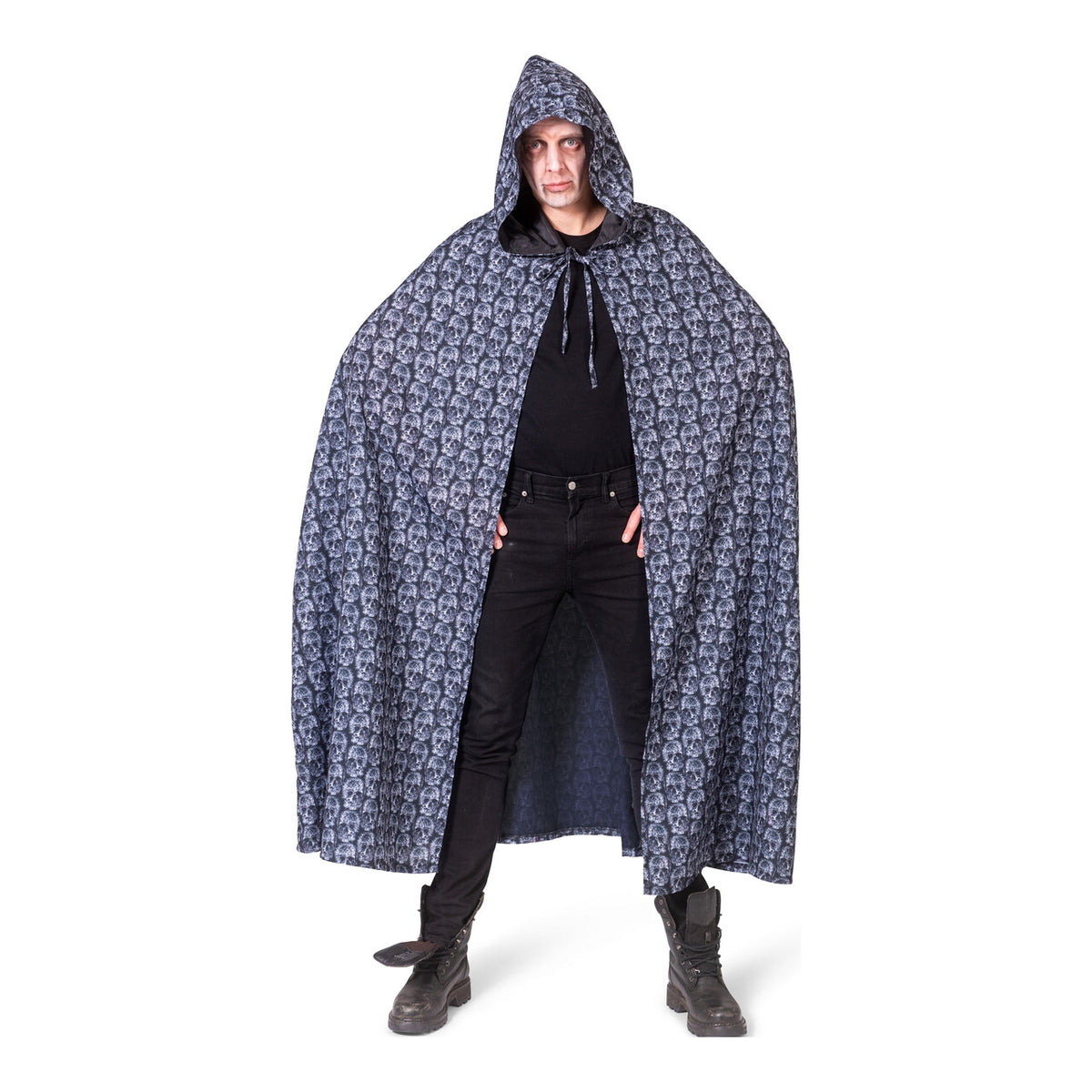Op deze afbeelding zie je een Kostuums, van het merk Funny Fashion. Grijze Doodskoppen Van De Graver Cape