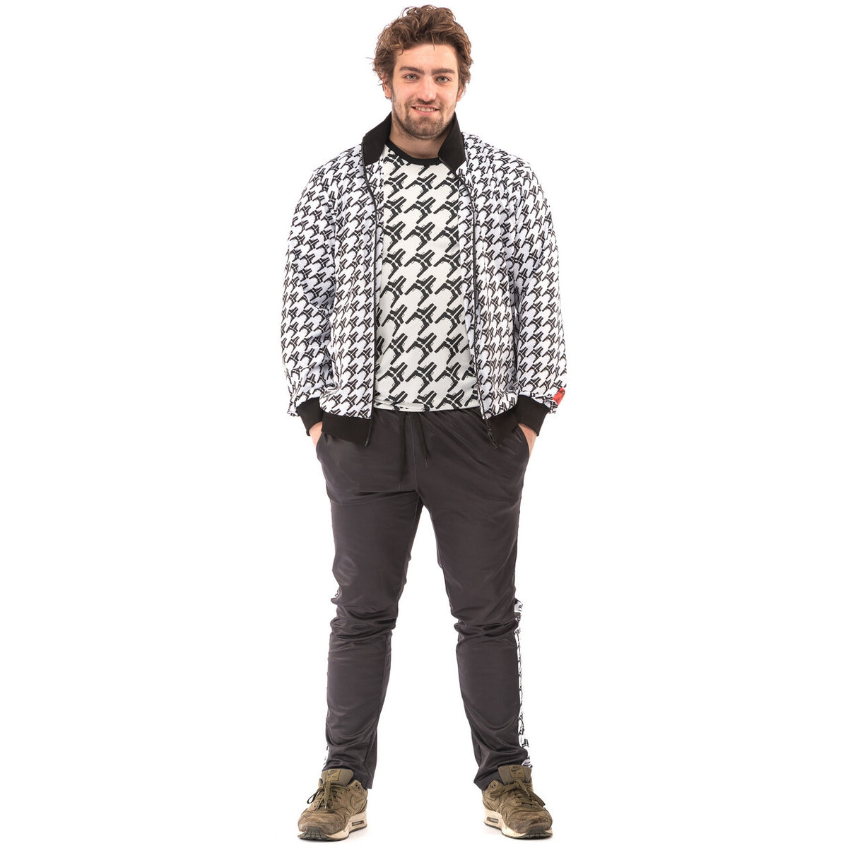 Op deze afbeelding zie je een Kostuums, van het merk Original Replicas. Pablo Discobar Festival Suit Pied De Pistola Kostuum
