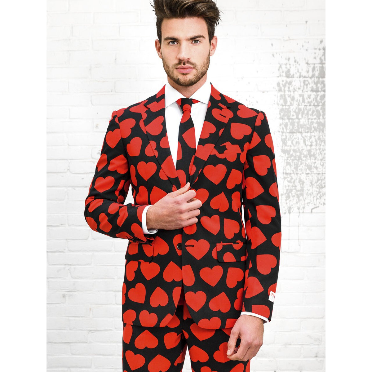 Op deze afbeelding zie je een Kostuums, van het merk Opposuits. Hartenbreker King Of Hearts Opposuit Man Kostuum