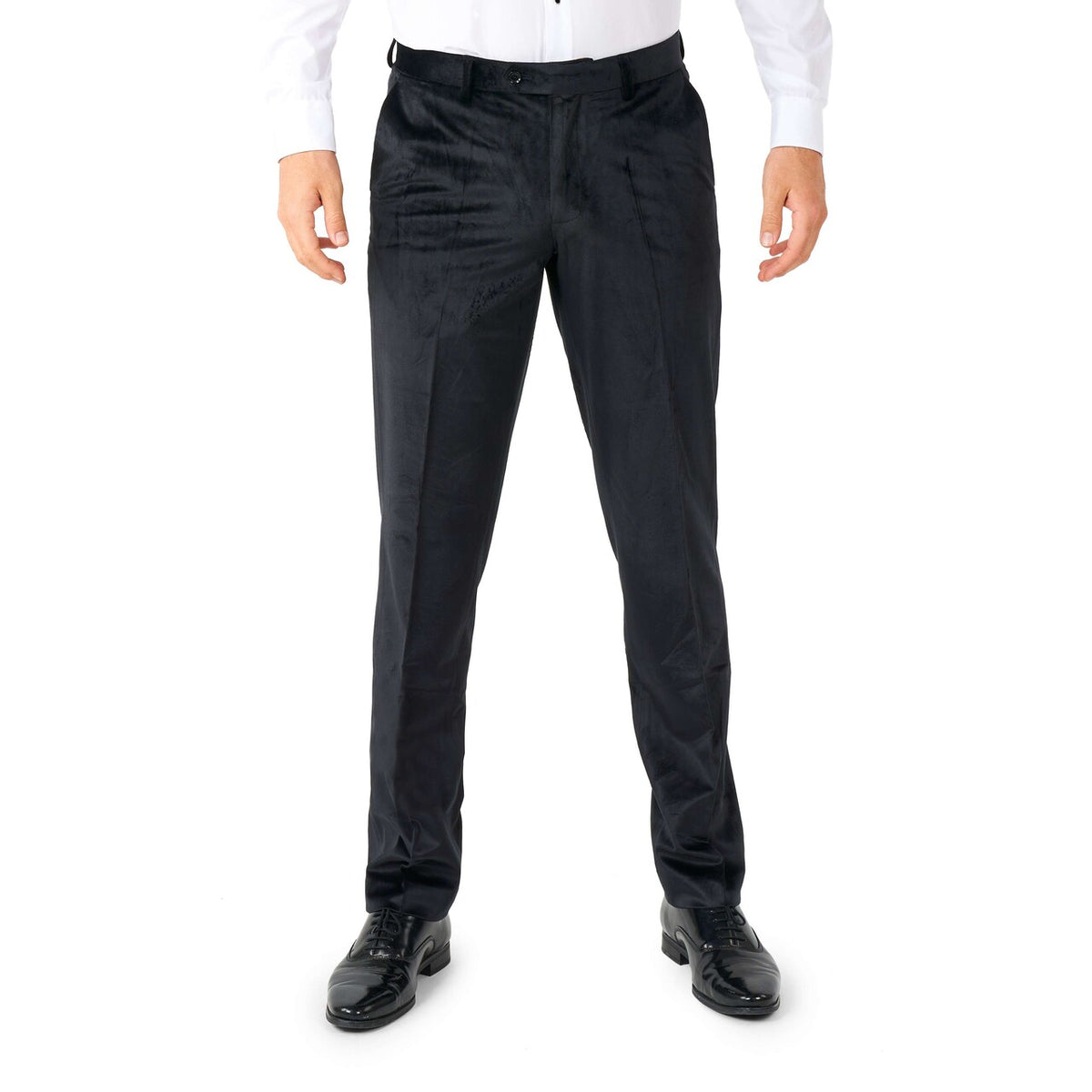 Op deze afbeelding zie je een Kostuums, van het merk Opposuits. Midnight Black Velvet Man Kostuum