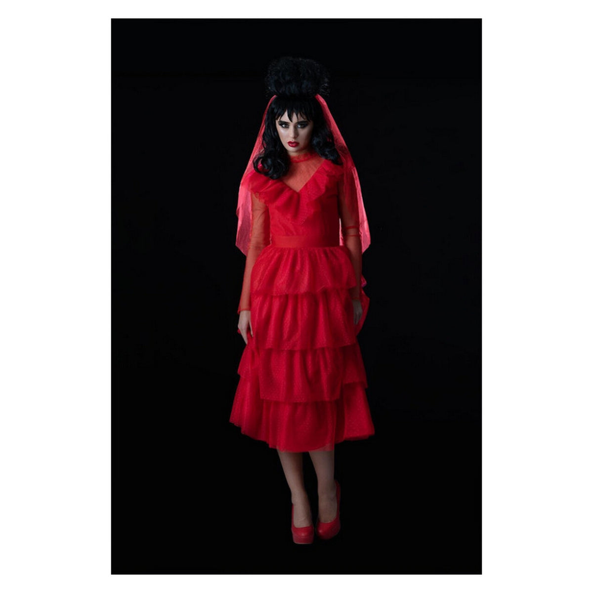 Op deze afbeelding zie je een Kostuums, van het merk Smiffy's. Lady In Red Lidia Vrouw Kostuum