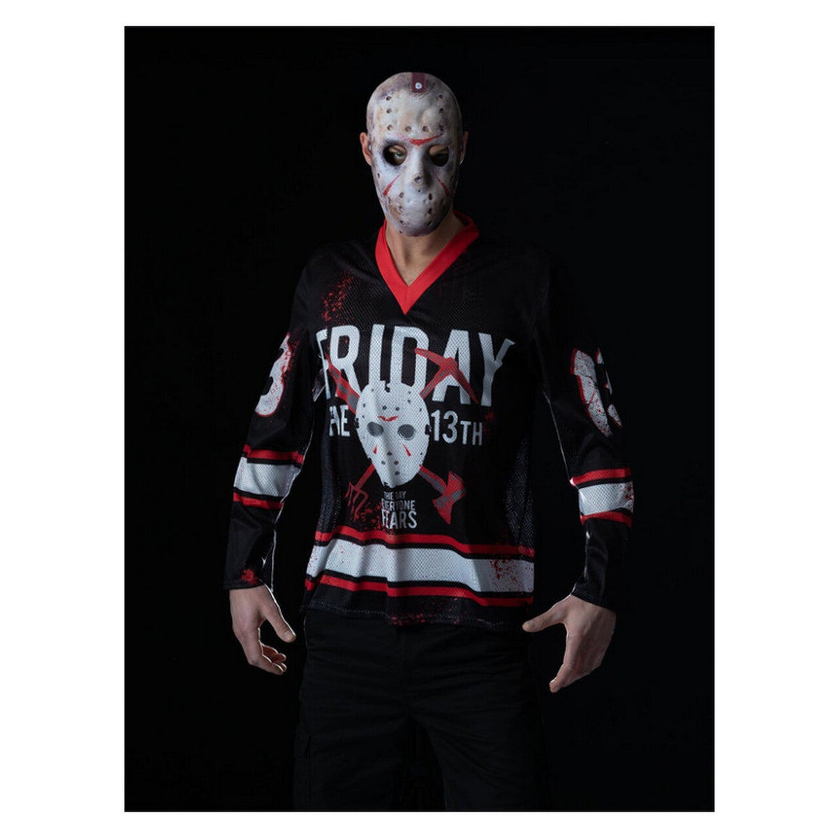 Op deze afbeelding zie je een Kostuums, van het merk Smiffy's. Fear Team Friday The 13th Man