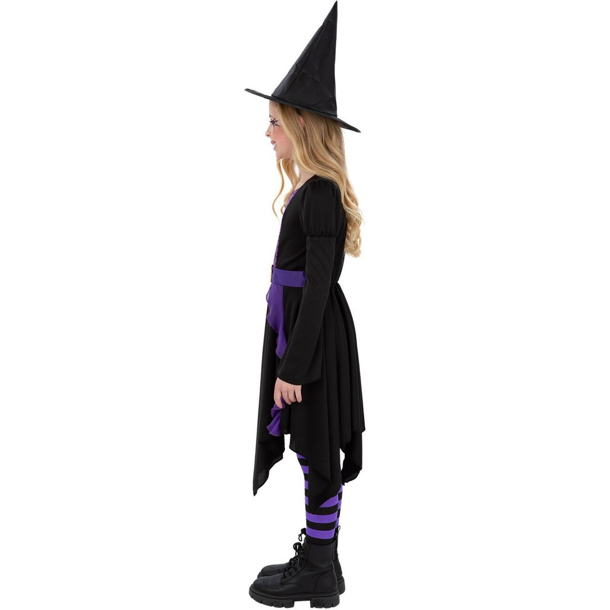 Op deze afbeelding zie je een Kostuums, van het merk Smiffy's. Heksje Frieda Fashionista Meisje Kostuum