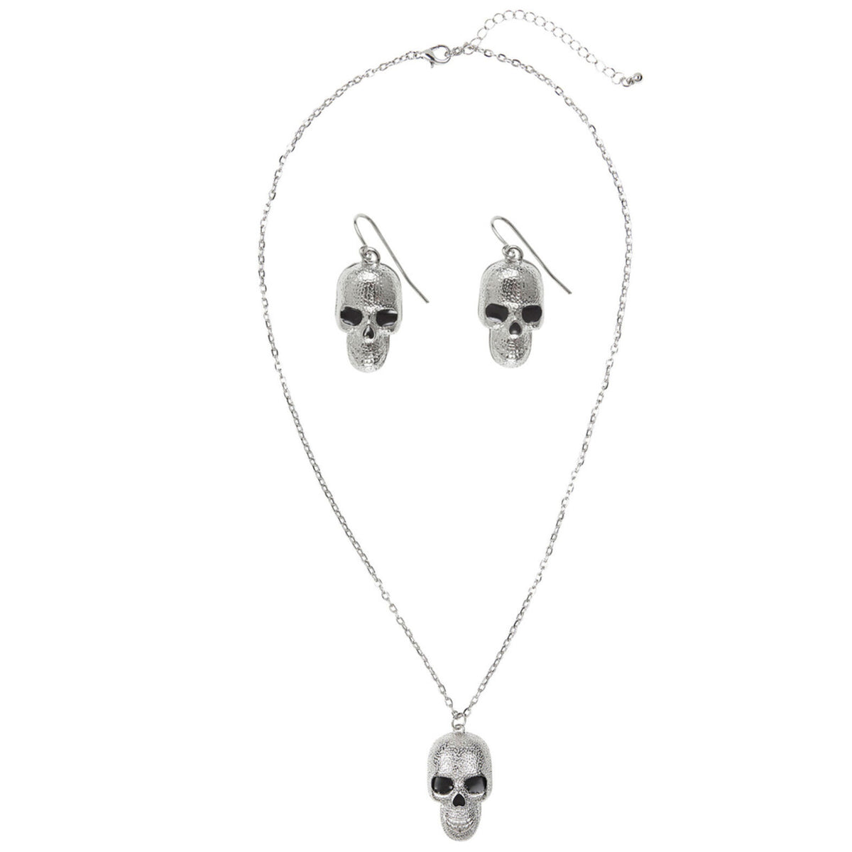 Op deze afbeelding zie je een Accessoires, van het merk Widmann. Horror Ketting Zilver Met Schedels + Oorringen