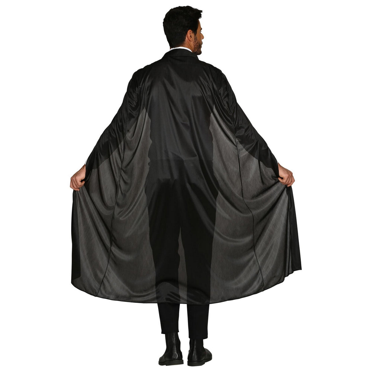 Op deze afbeelding zie je een Accessoires, van het merk Widmann. Lange Zwarte Cape Goochelaar 136 Centimeter