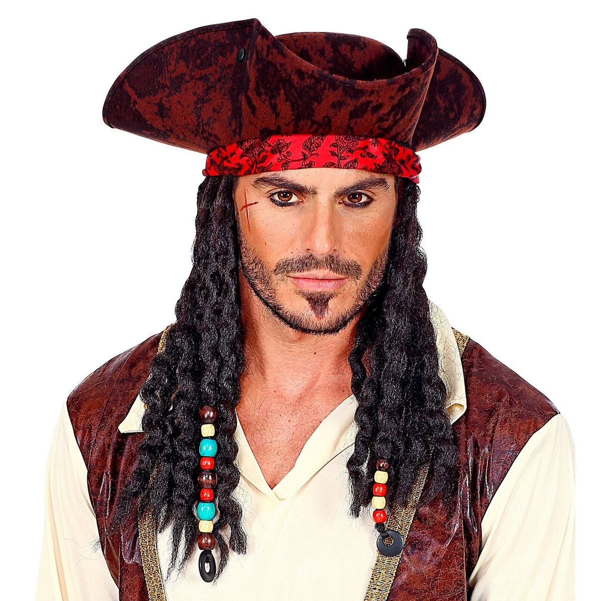 Op deze afbeelding zie je een Accessoires, van het merk Widmann. Driesteek Met Bandana En Dreadlocks Piraat