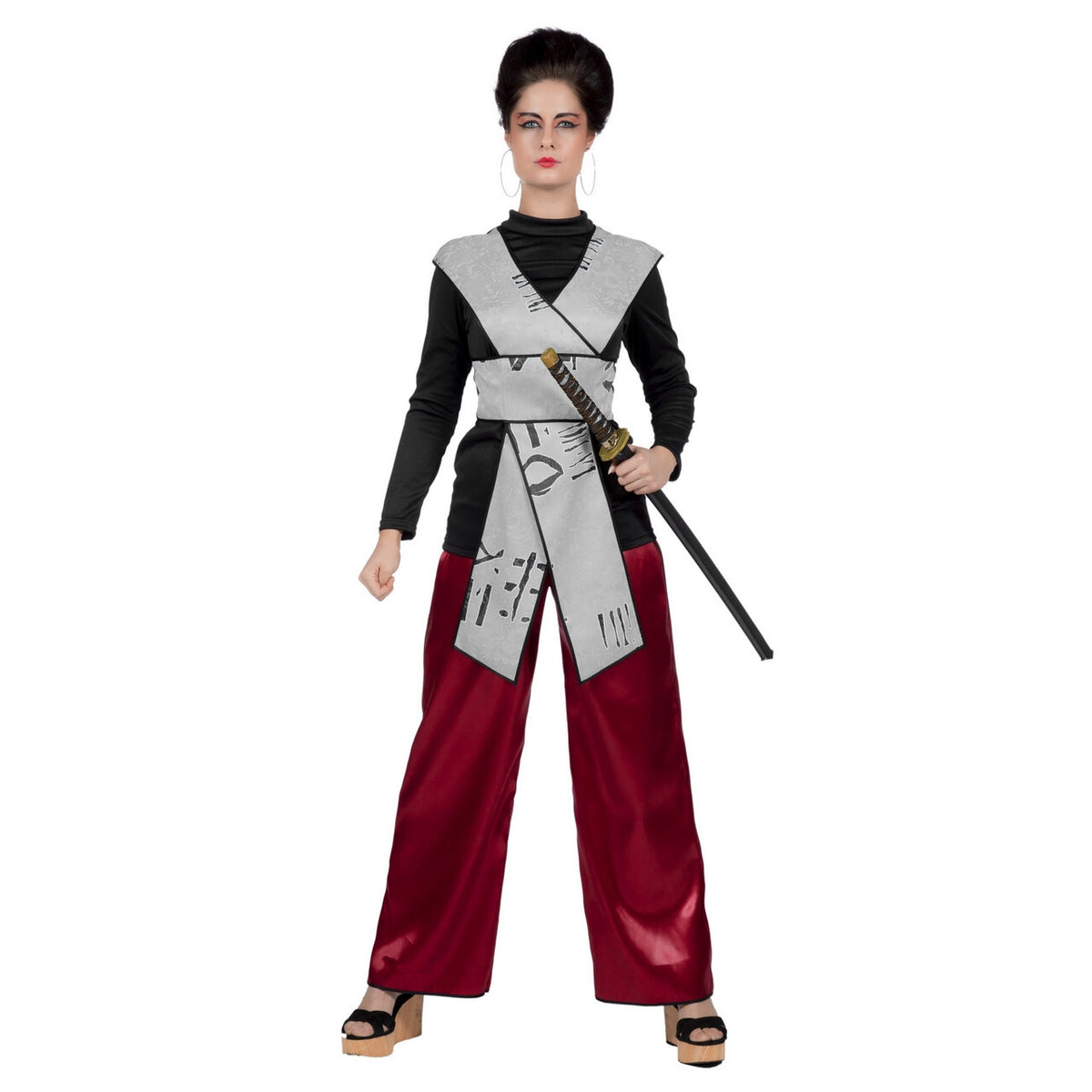 Op deze afbeelding zie je een Kostuums, van het merk Wilbers. Onverstoorbare Samurai Krijger Japan Vrouw Kostuum