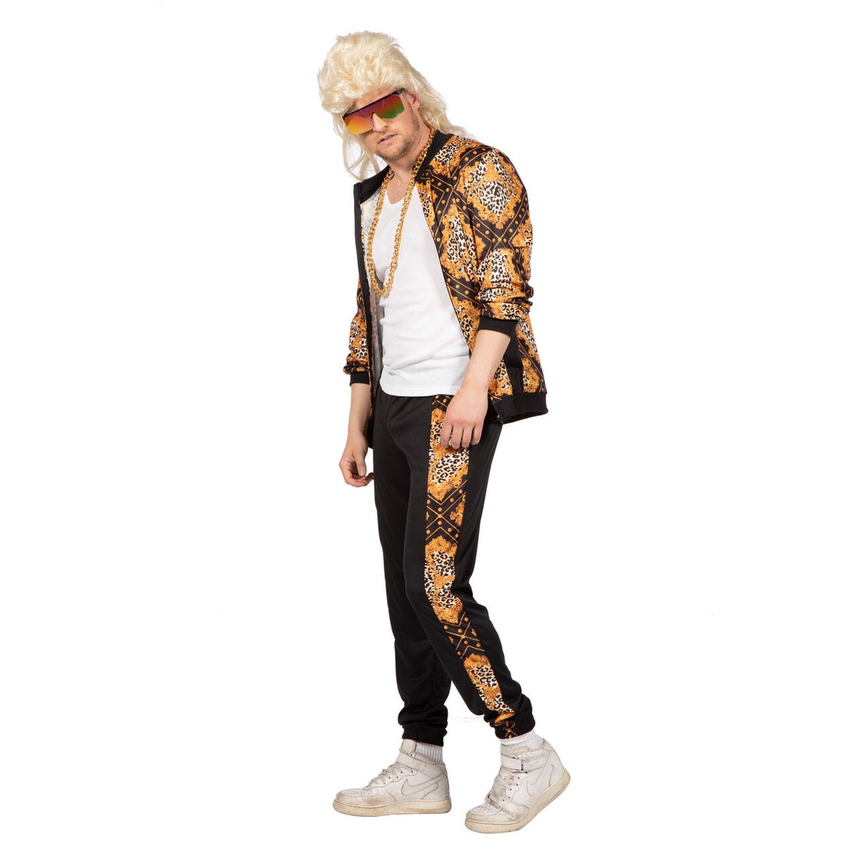 Op deze afbeelding zie je een Kostuums, van het merk Wilbers. Golddigger Pimp Trainingspak Man Kostuum